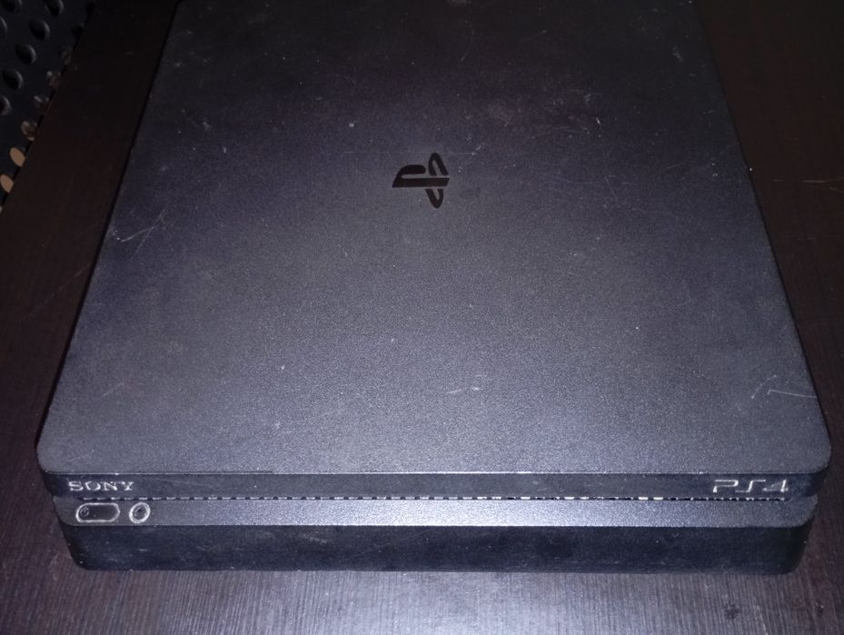 PlayStation 4 em bom estado