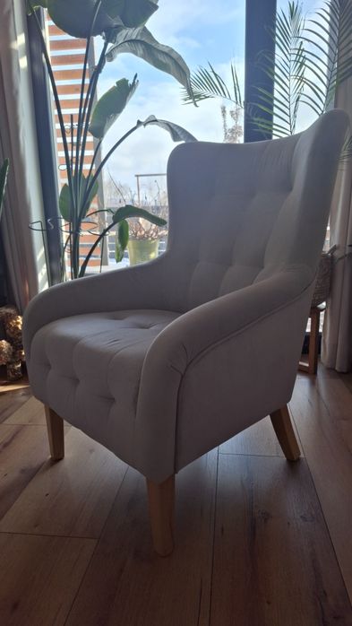 Fotel uszak jasnoszary jak nowy