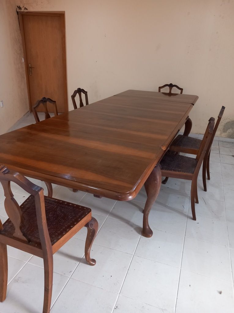 Mesa de  jantar.