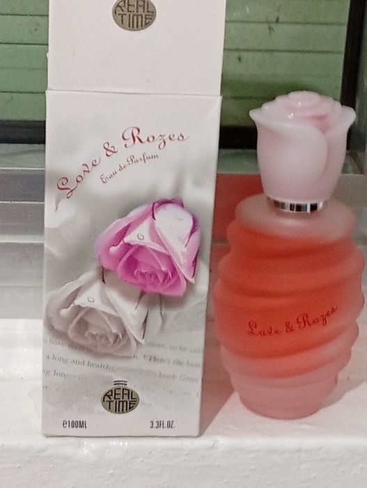 Eau de Parfum Love & Rozes novo em caixa