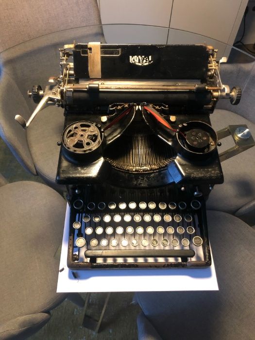 Máquina de Escrever Royal 10 (1914)
