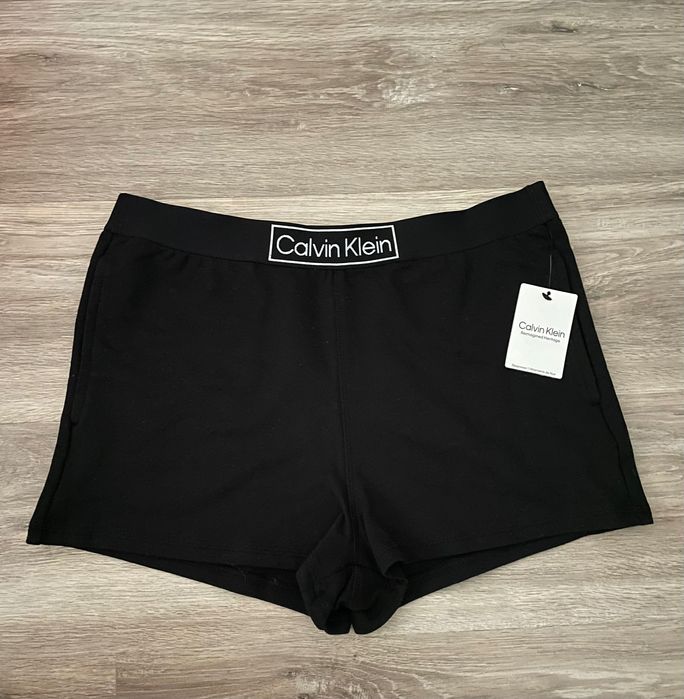 Шорти жіночі від Calvin Klein