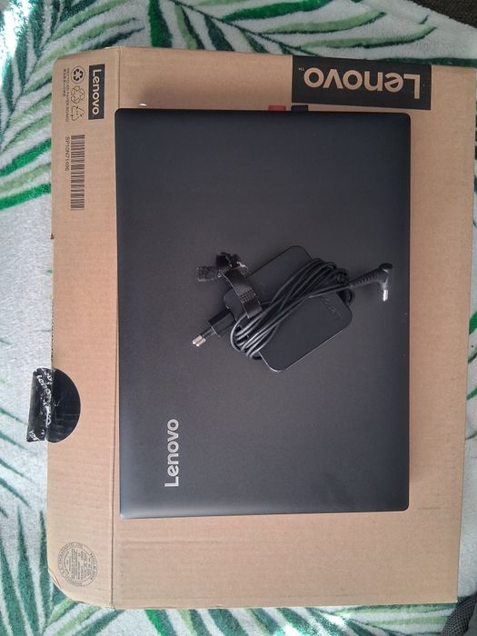 Lenovo idepad 320 14IKB intel core i5 8GB ram 256GB SSD Grafika Geforc
