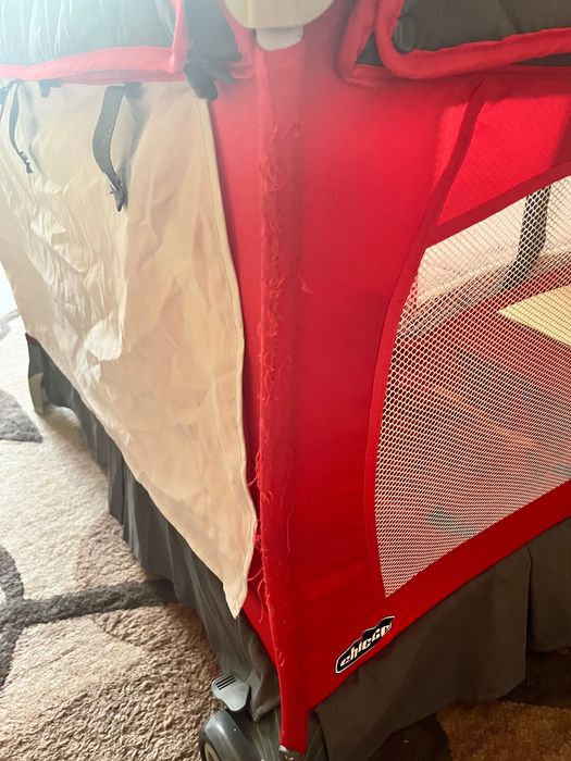 Дитяче ліжко-манеж chicco