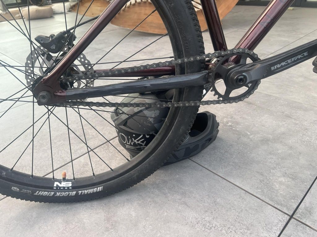 Rower dirt  metropolis  1 2021