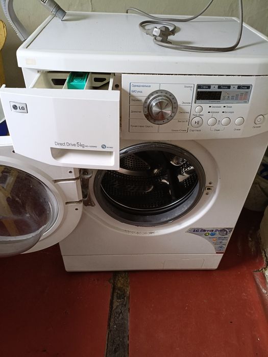 Продам пральну машину LG