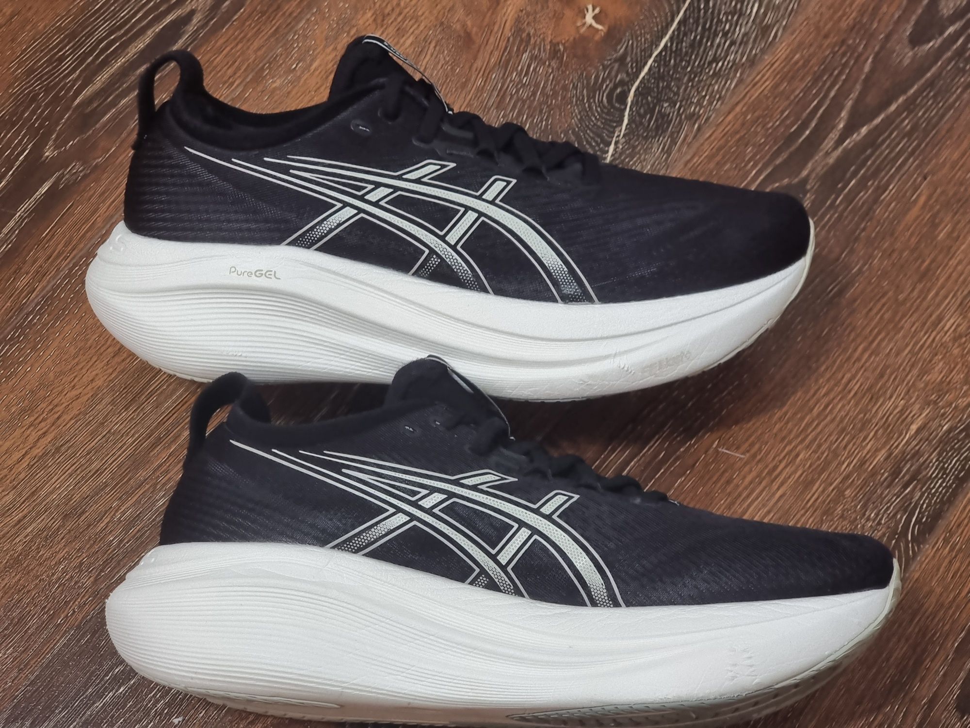 Оригінал 100% чоловічі кросівки asics nimbus 27   eur 43.5