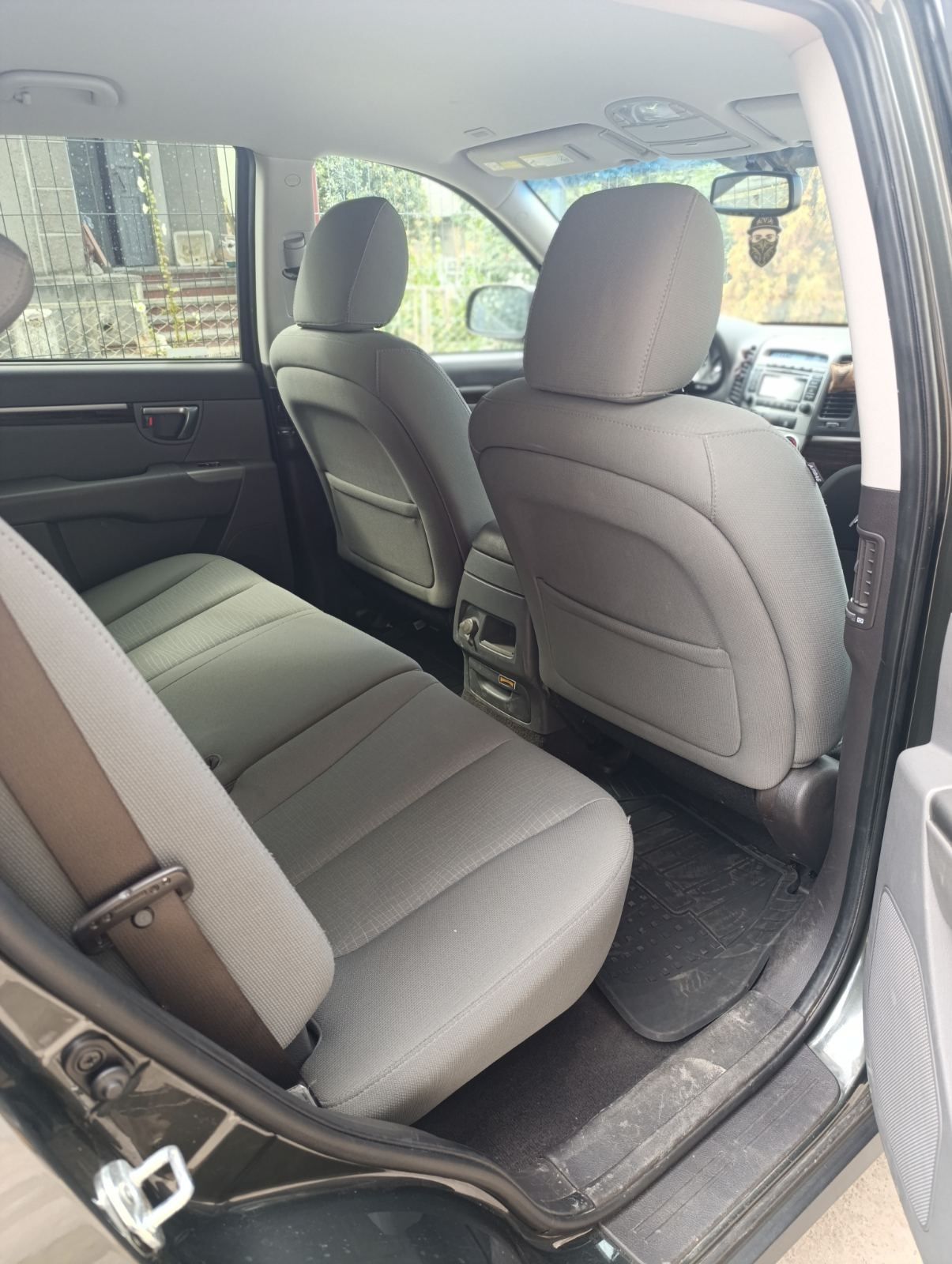 Продам hyundai santa fe 2012.