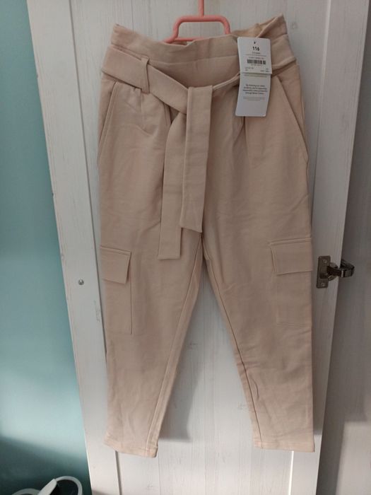 Nowe spodnie 122