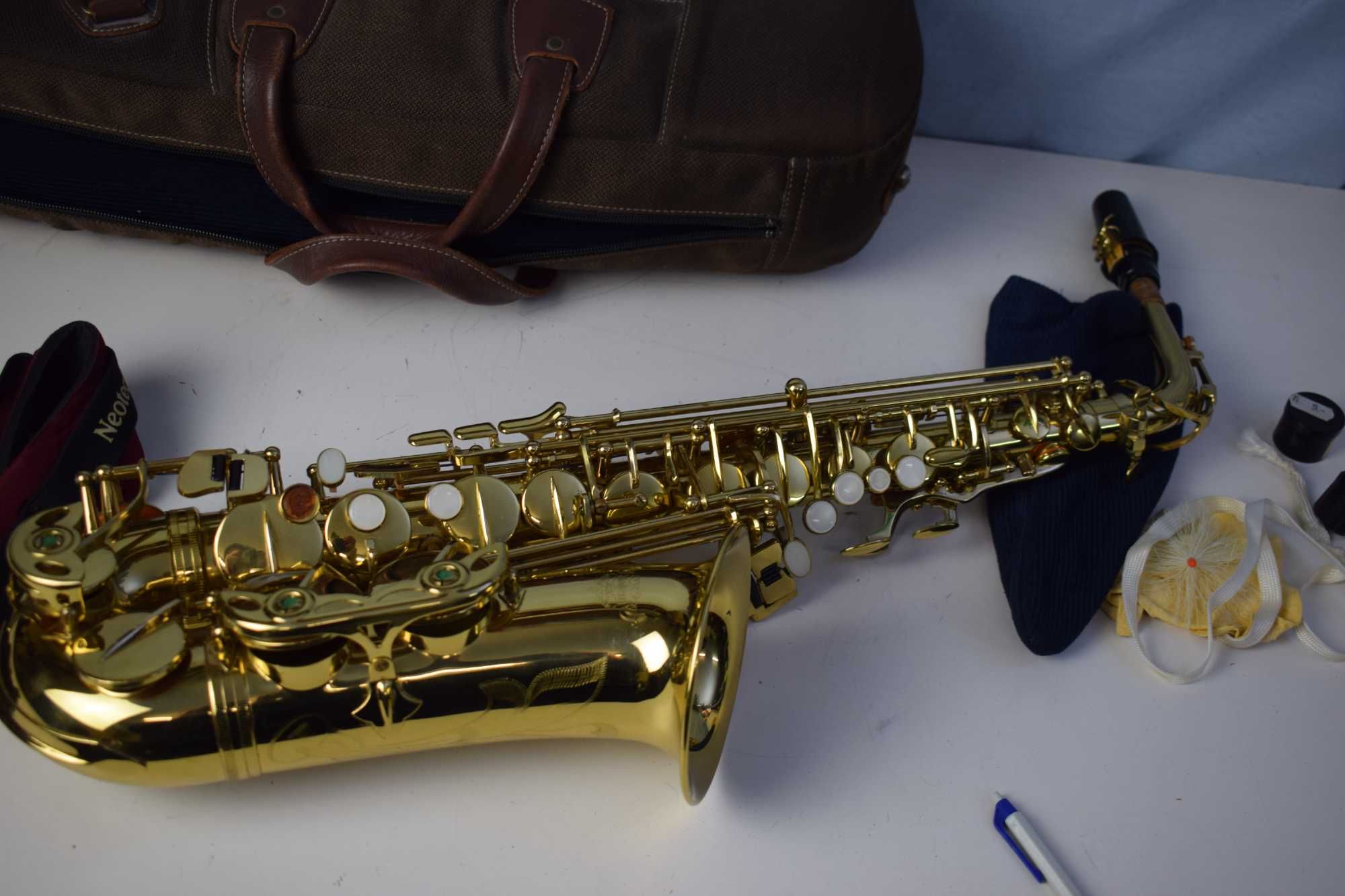 Saxofone Alto . Salem B93342.  N  1