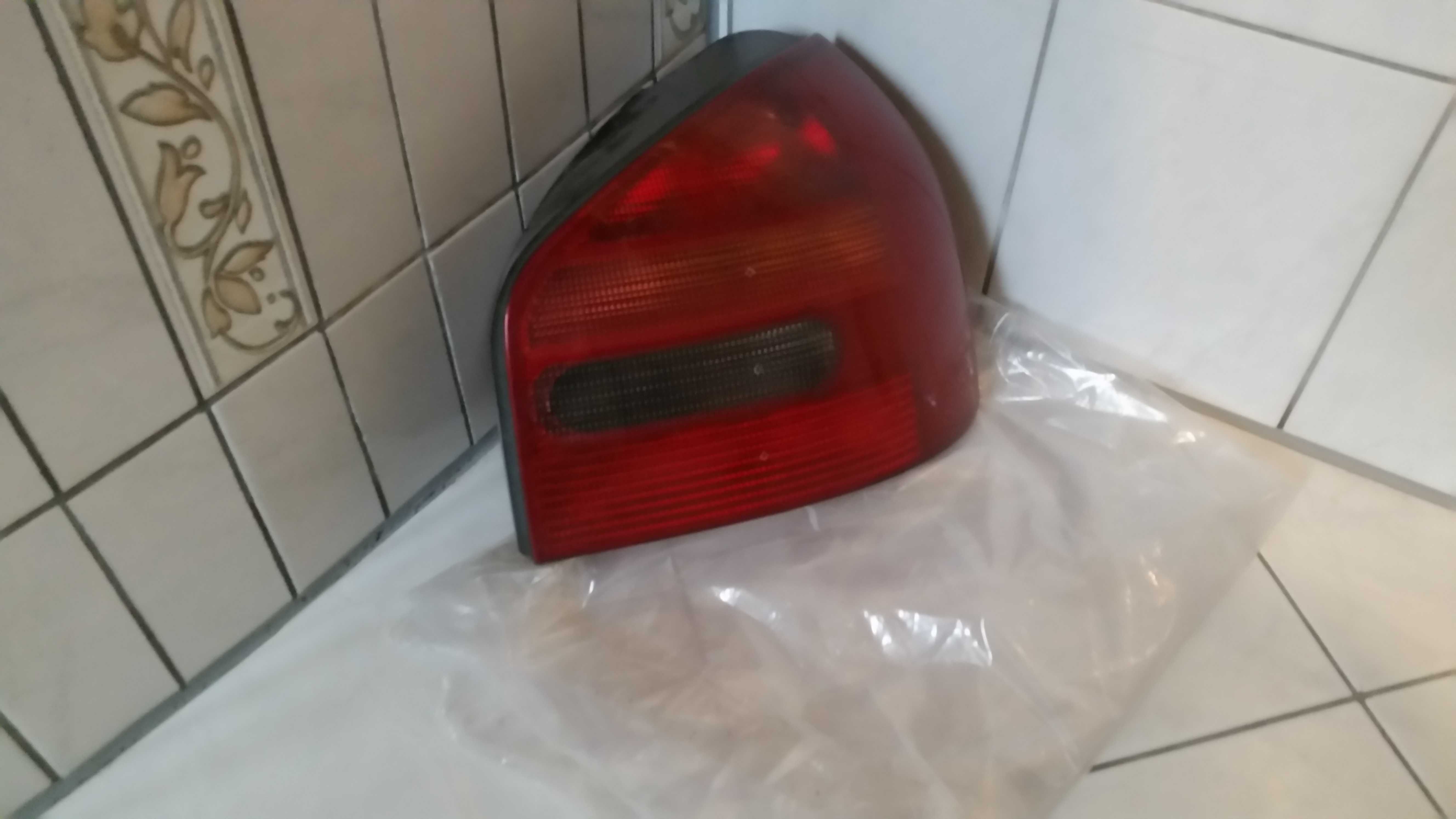 A3 8L  lampa tył