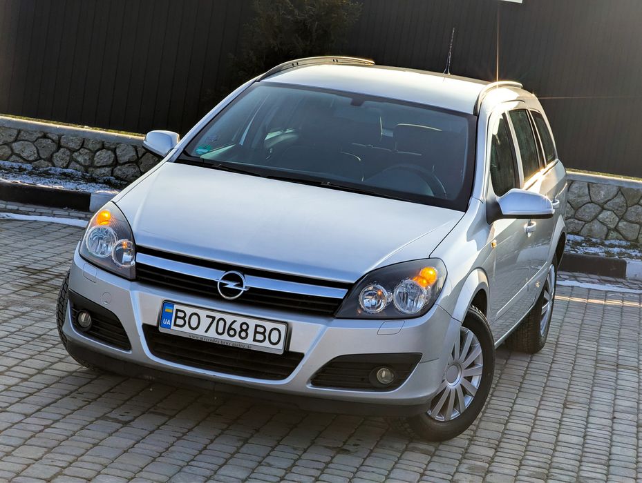 Опель астра h.