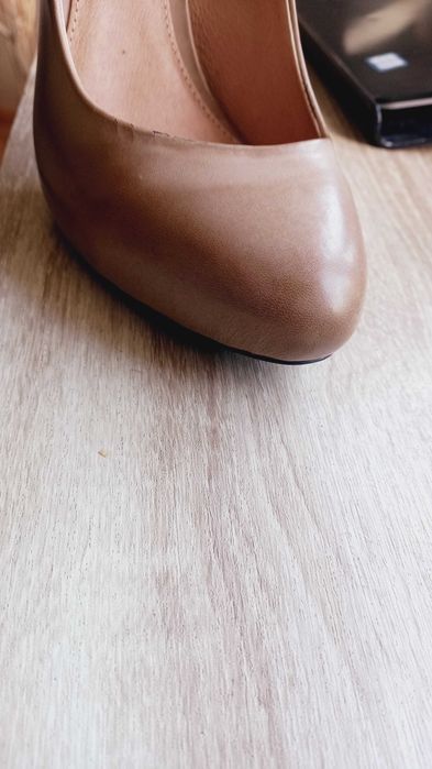 Buty, na 13 cm obcasie z wbudowanym koturnem