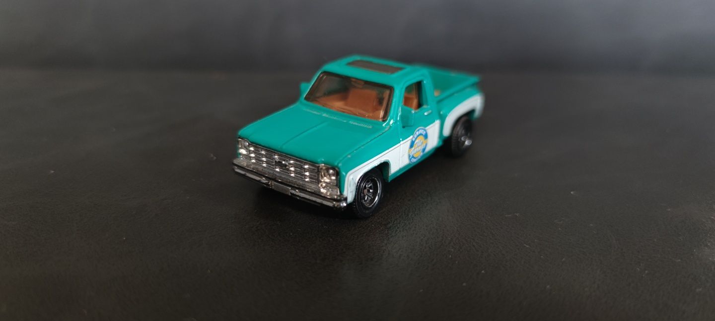 Hot Wheels Chevy Stepside Pickup 2007