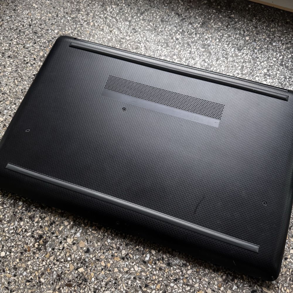 Na sprzedaż: Laptop HP 15-db1xxx