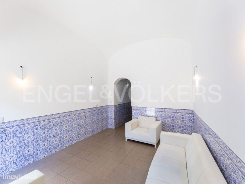 Moradia Tradicional V2 Renovada na Fuseta