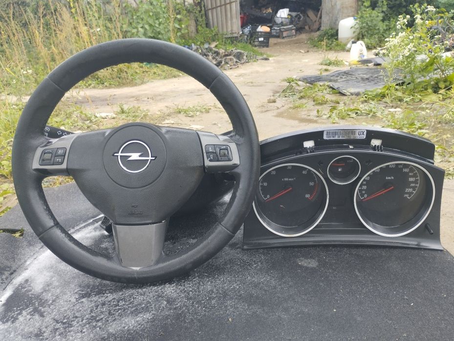 Продам руль OPEL ASTRA H, ZEFIRA B 2005-12р