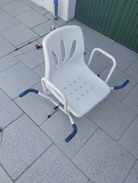 Cadeira de banho giratória para idosos