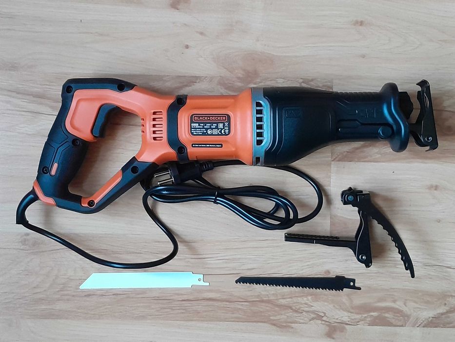 Piła szablasta Black&Decker  BES301 - QS  nowa nieużywana