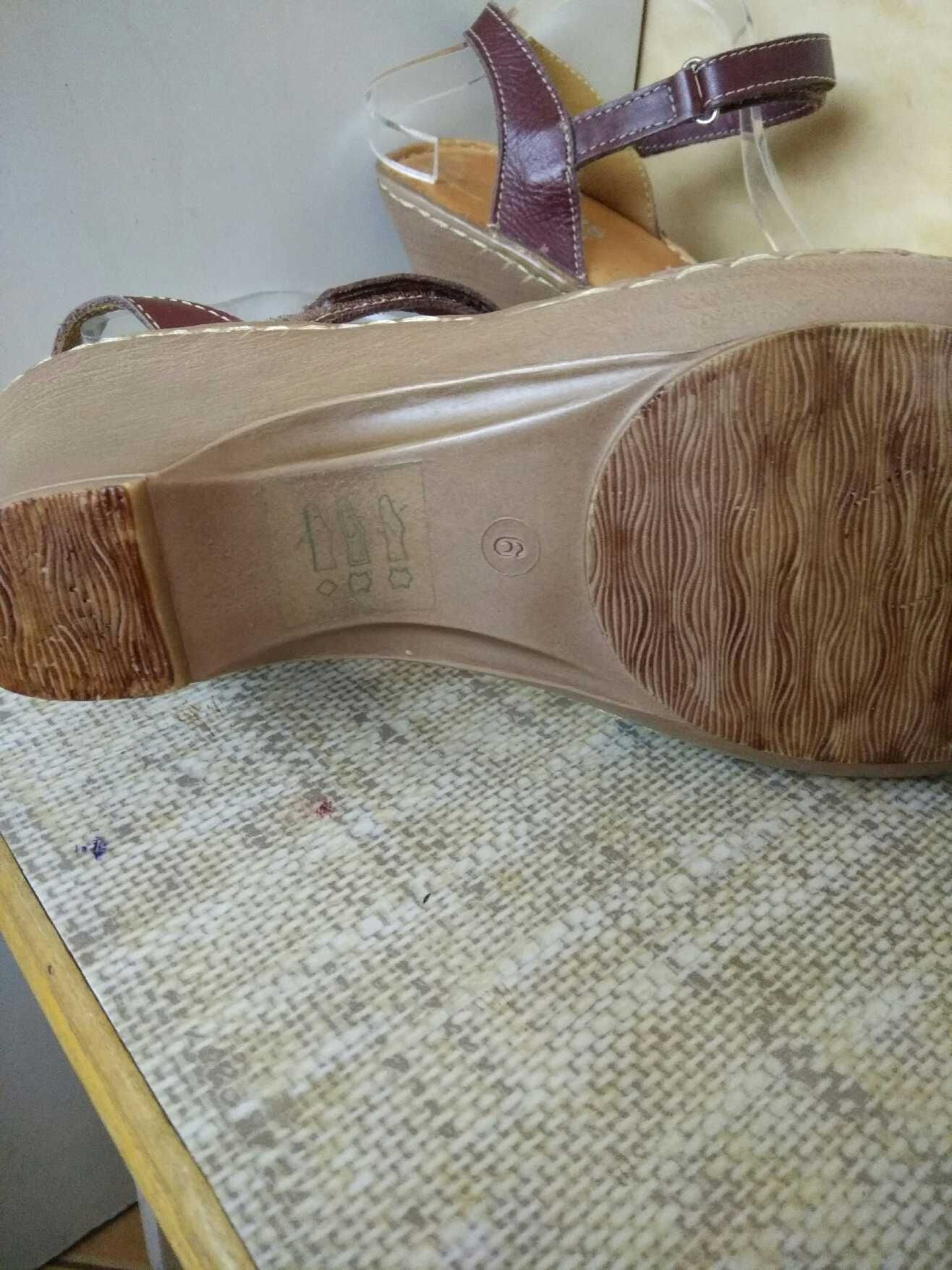Pavers skórzane sandały rozm. 39 wkładka 26 cm