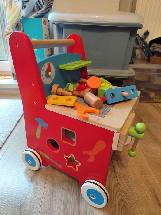 Chodzik/warsztat majsterkowicza drewniany z narzędziami