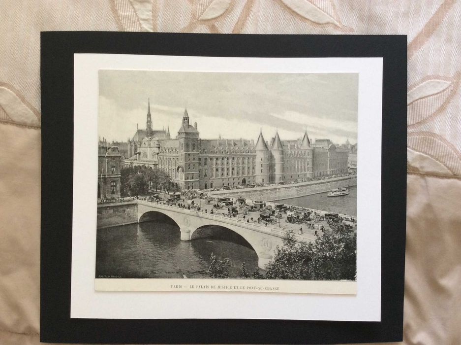 Paris - Le Palais de Justice et le pont - Change- Fotografia monocrom.