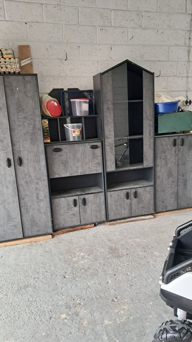 Sprzeda regały pokoj. W dobrym stanieowe
