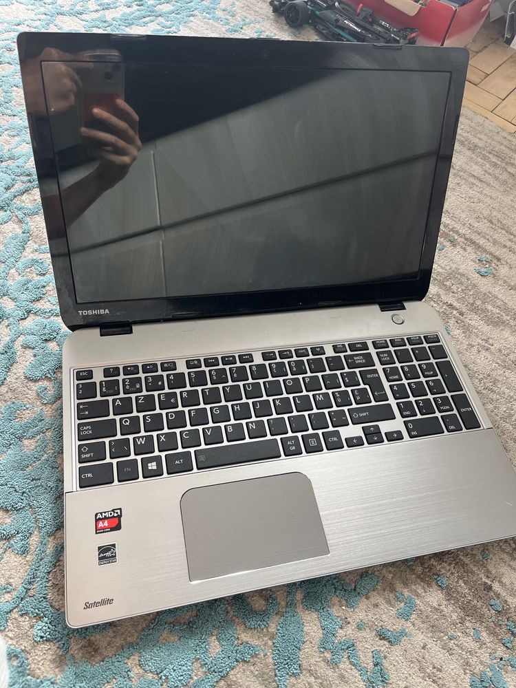 toshiba m50d-a-100 на AMD A4 заблокованй, на запчастини або від