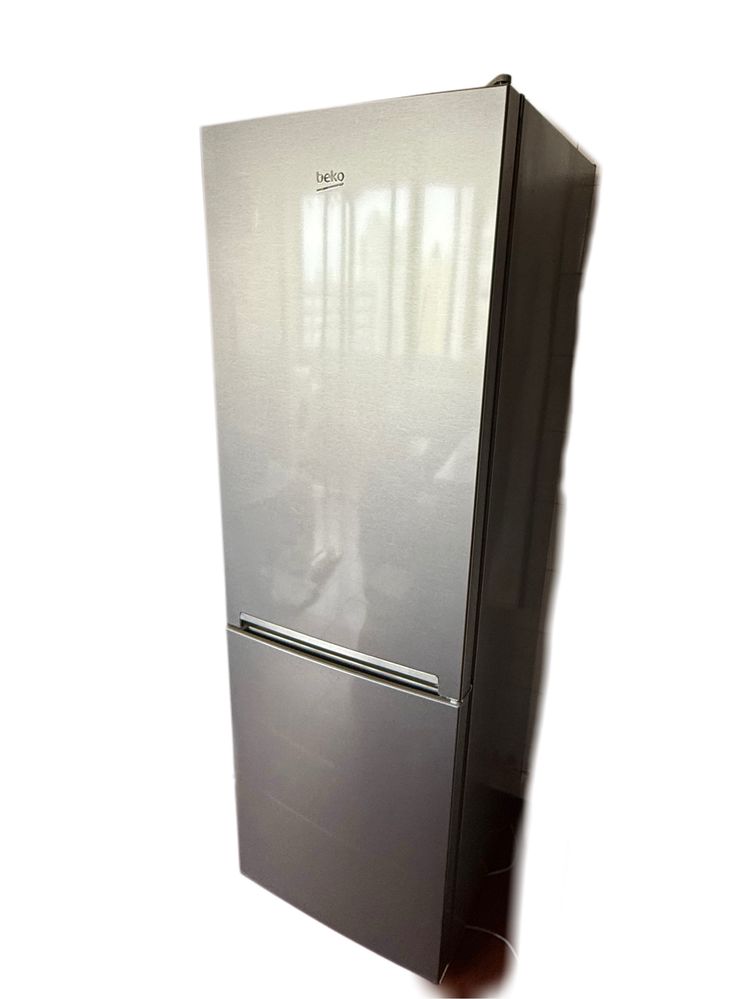Frigorífico combinado BEKO 185 cm NoFrost Classe A++ E excelente