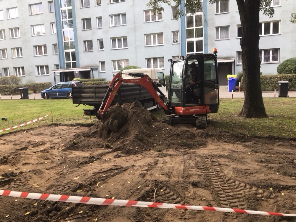 Transport  mała wywrotka piach żwir ziemia stabilizacja  beton gruz