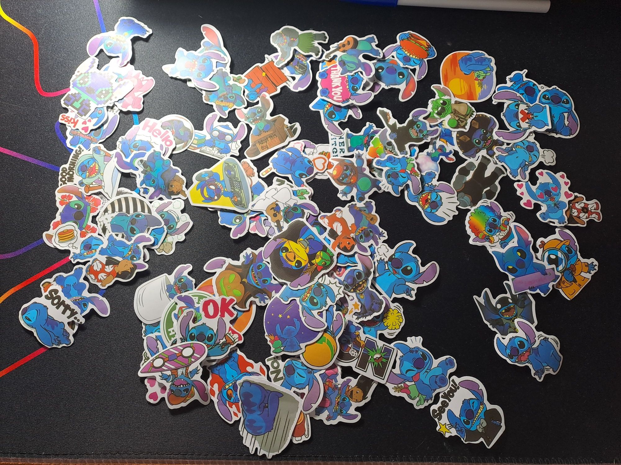 10 stickers stitch