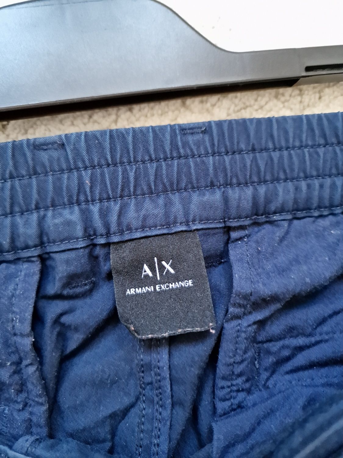 Spodnie bojówki Armani Exchange, rozmiar 32, granatowy