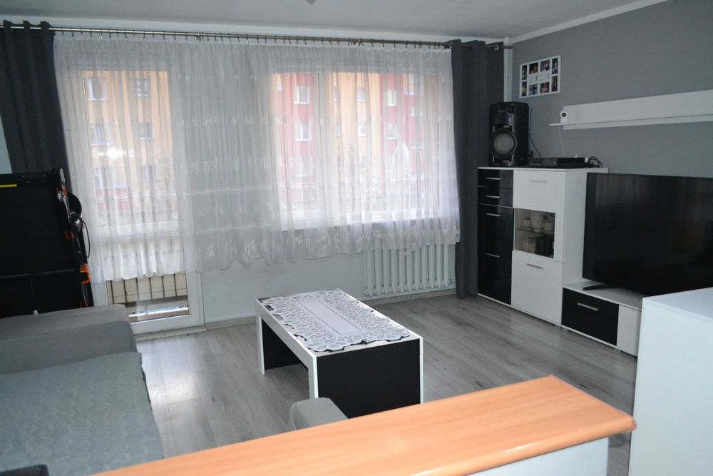 3- pokoje  balkon umeblowane 1-e  piętro