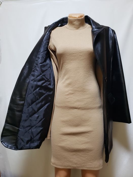 Удлинённый пиджак кожзам  чёрного цвета