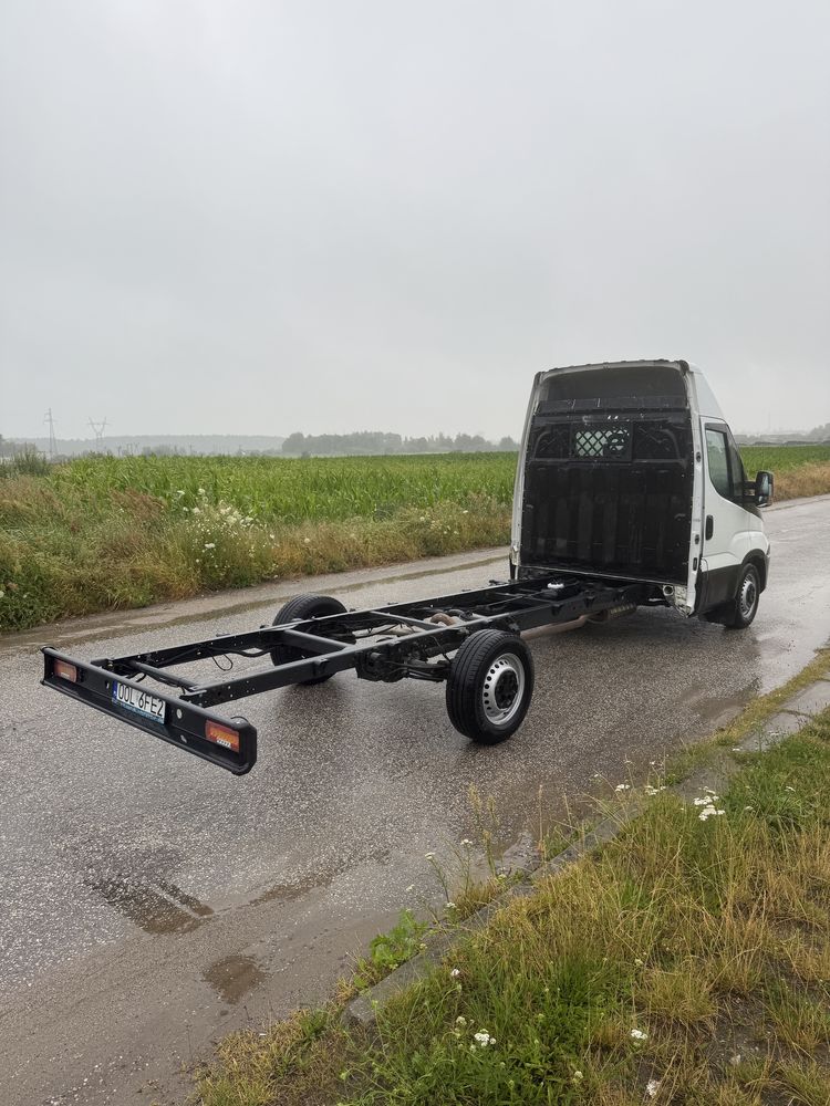 Iveco Daily 35s17 3.0 HIMATIC automat hak 3.5t rama autolaweta najazd