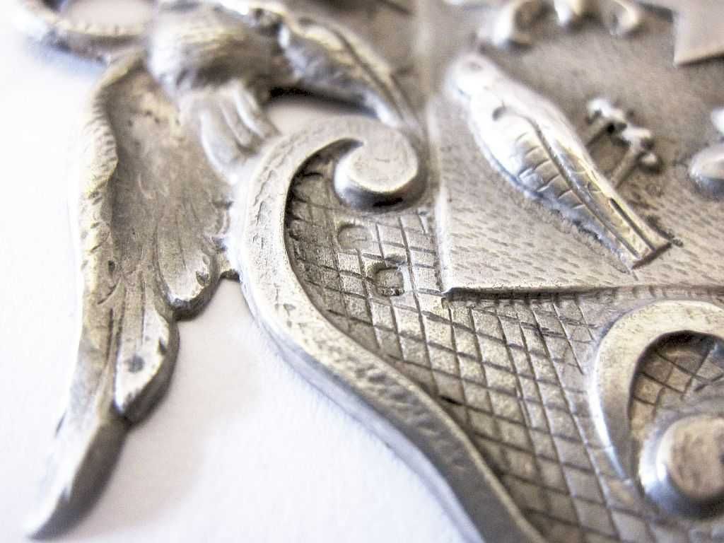antiga placa brasonada em prata portuguesa contrastada