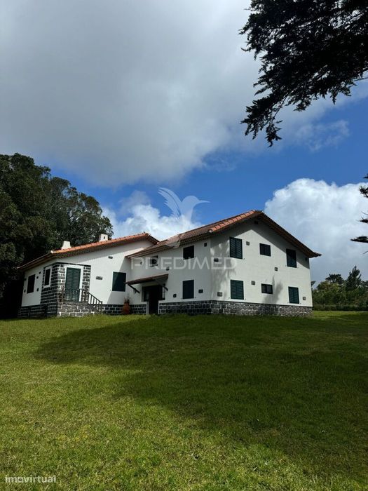 Quinta No Santo Da Serra Com (11,258 M2)