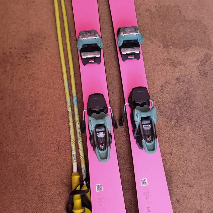 Продаю горные лыжи