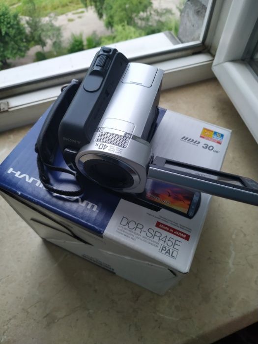 відеокамера Sony Handycam DCR-SR45E