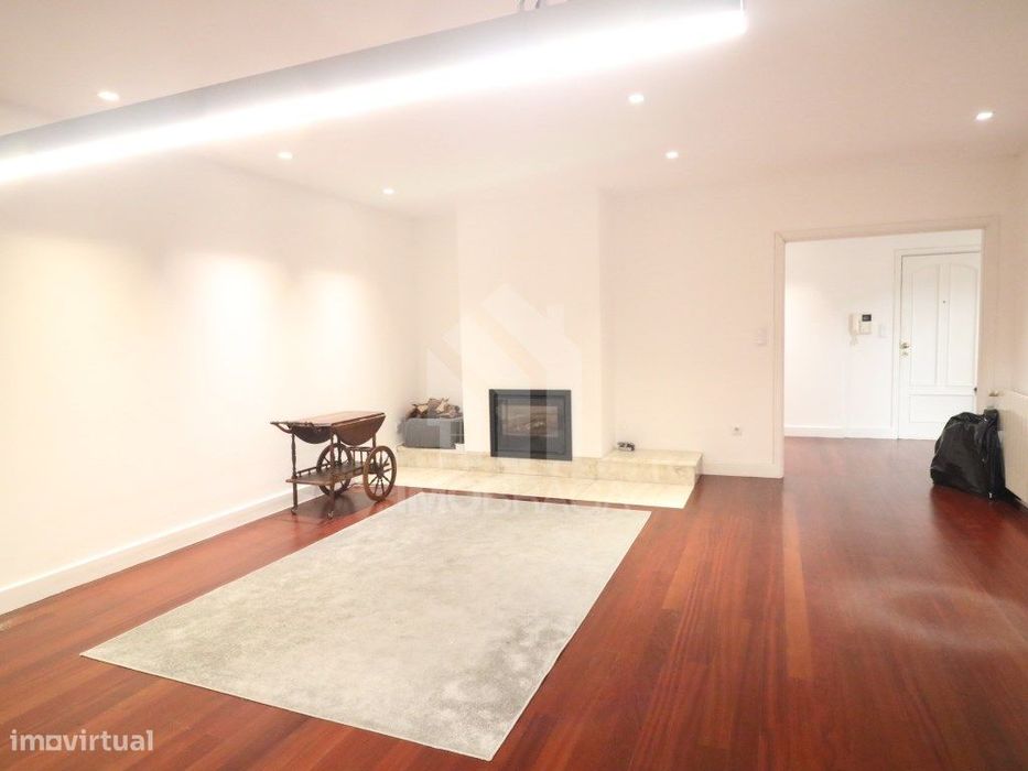 Arrendamento Apartamento T3 - S. Vitor (Piscinas)