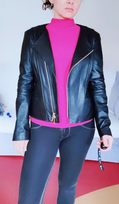 Черная кожаная женская куртка от Hugo Boss, размер 44-46
