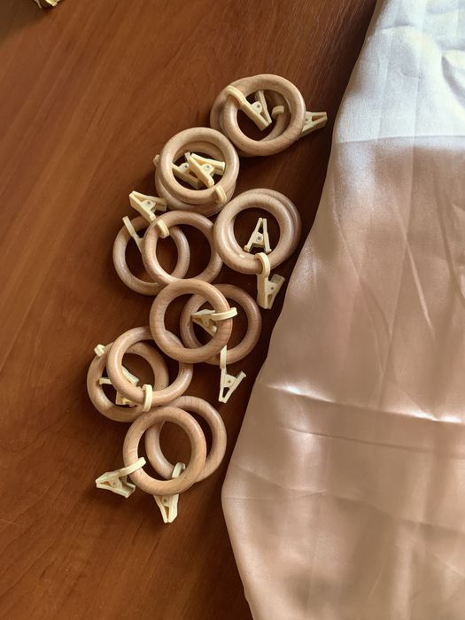 Штори рожеві і персикові