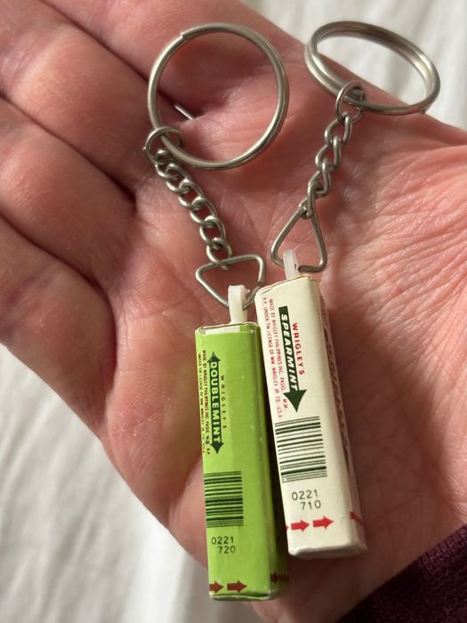 Gumy do żucia Wrigley’s Spearmint 2 breloki breloczki z dzieciństwa