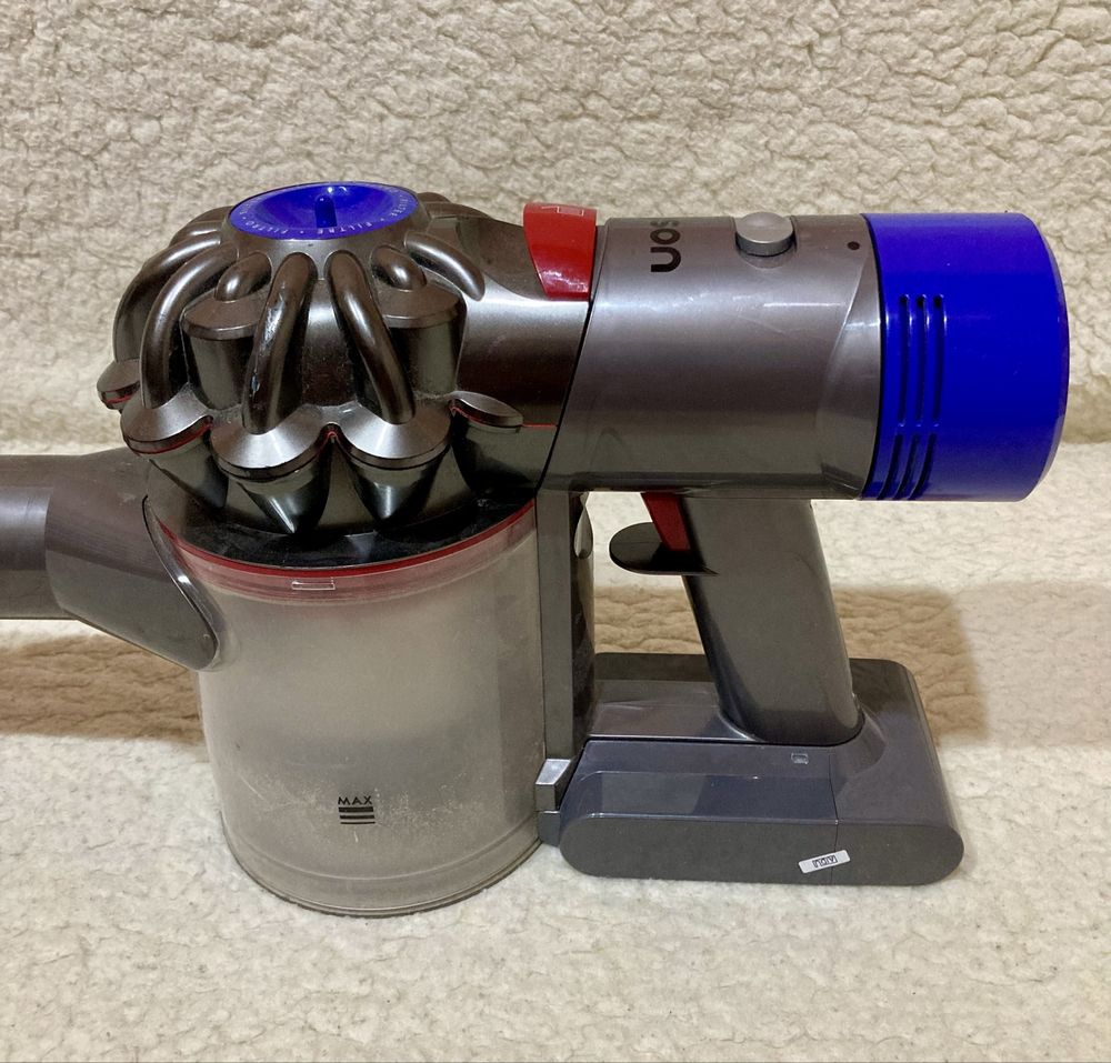 Odkurzacz pionowy DYSON V7 z końcówką 6000mAh 21.6V