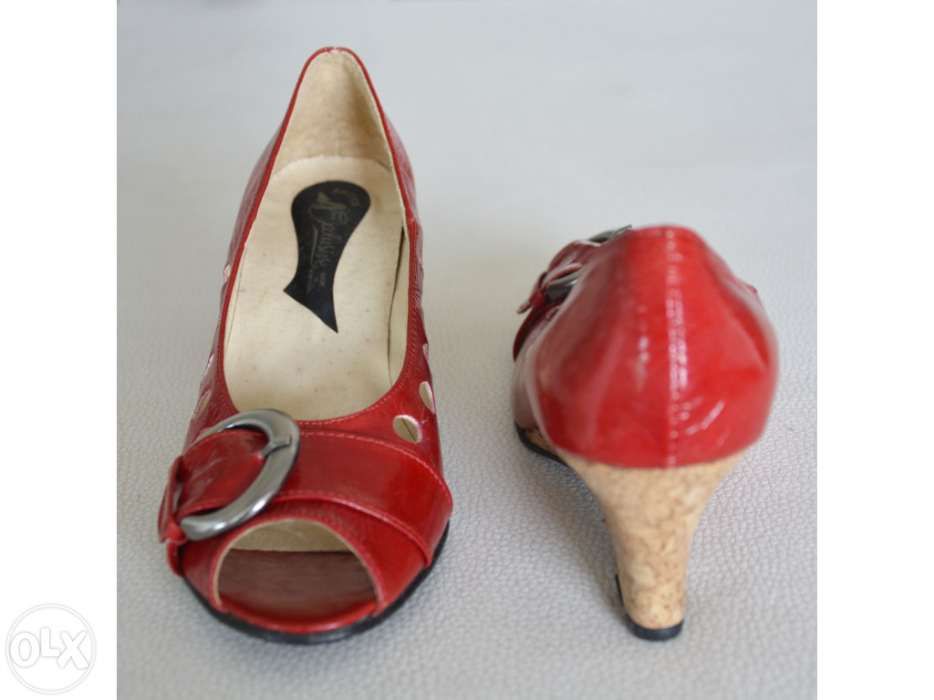 Sapatos peep-toe vermelhos salto cortiça pele envernizada Exclusive 35