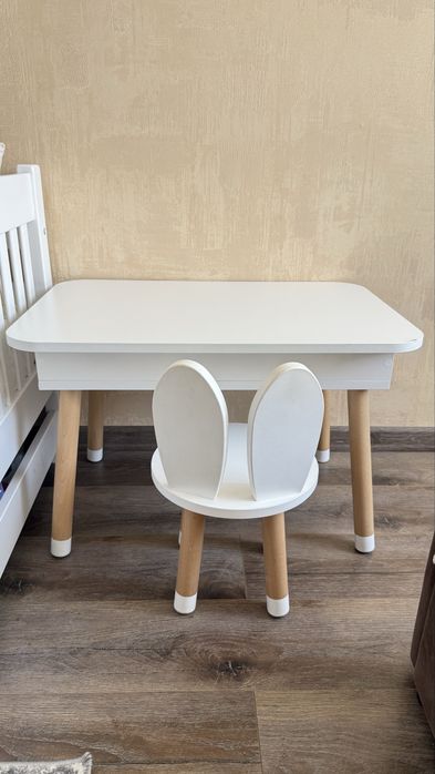 Столик і стілець дитячий
