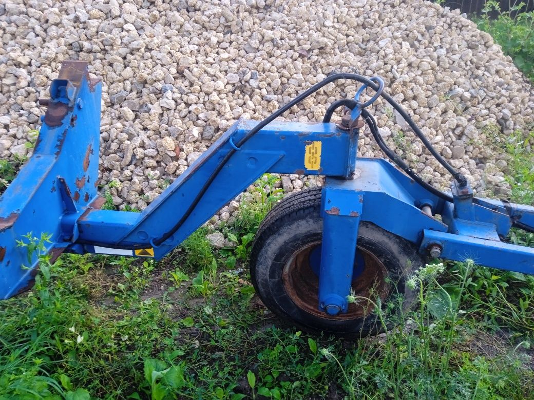 Комбайн зернозбиральний  CESE 527