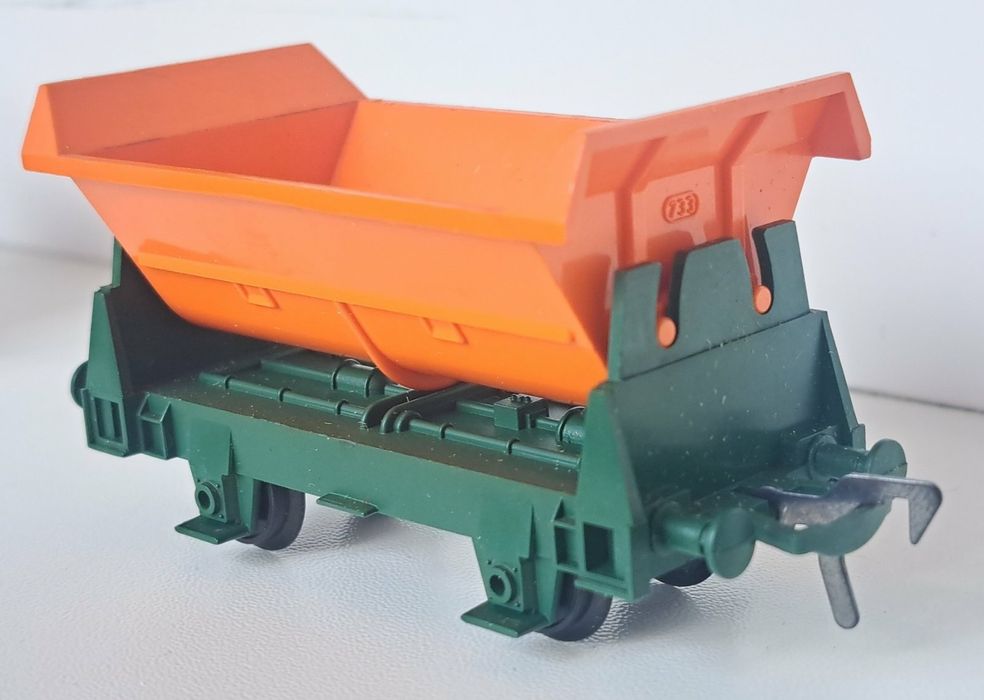 Вагон-хоппер Fleischmann HO 1:87.
В фирменной коробке.