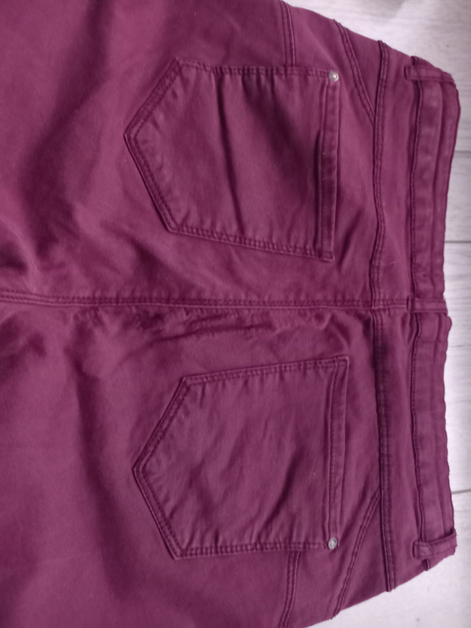 Spodnie jeans Reserved