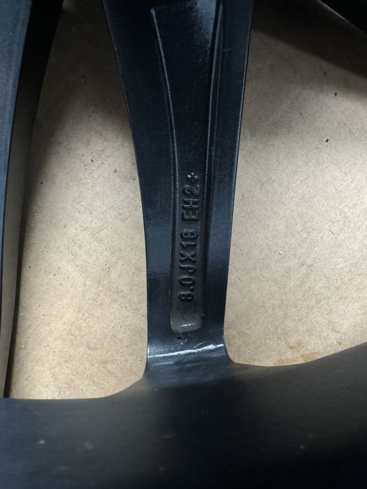 Barracuda Shoxx R18 4x100 8J ET 38 DIA 73.1 Matt Black